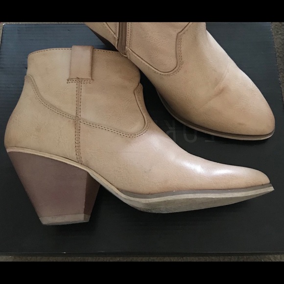 Boots - Picture 5 of 5